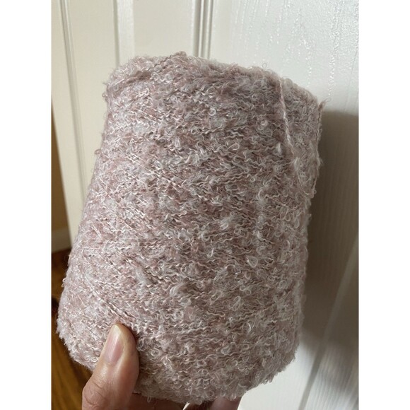 Soft Fluffy Cone Yarn Boucle White Pink Mix 620g #414 - Picture 1 of 5